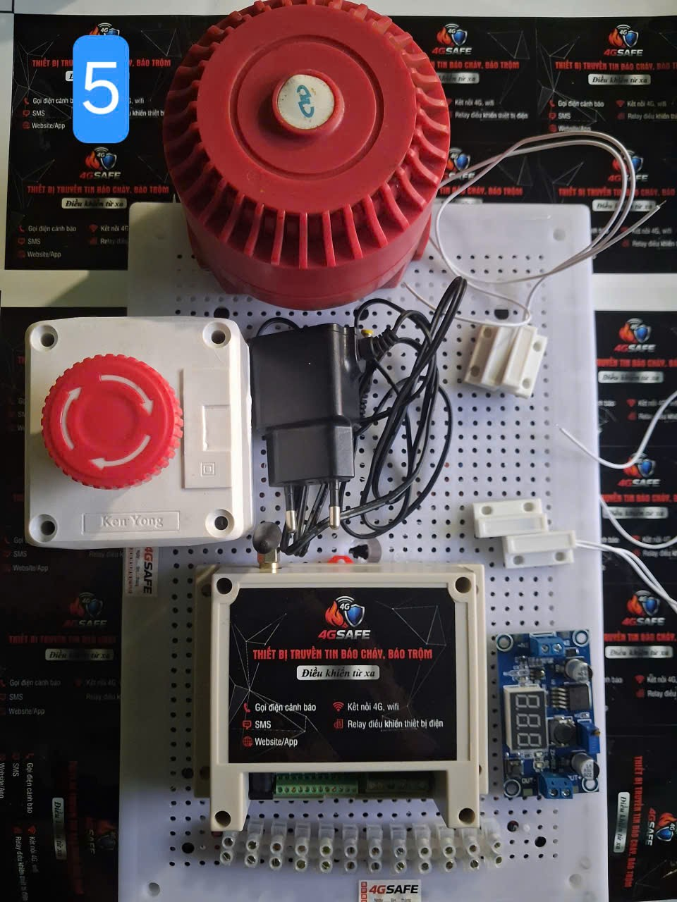 Combo 5 báo trộm 4GSAFE gồm còi báo động đỏ, nút nhấn khẩn cấp và cảm biến từ cửa